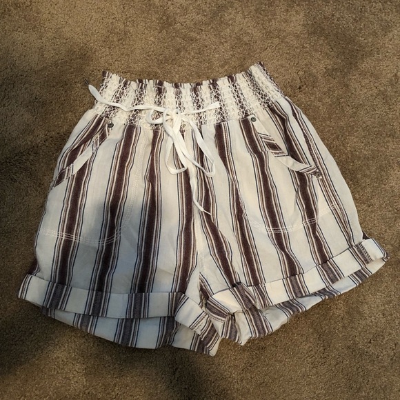 NanaMacs Shorts - Picture 2 of 5